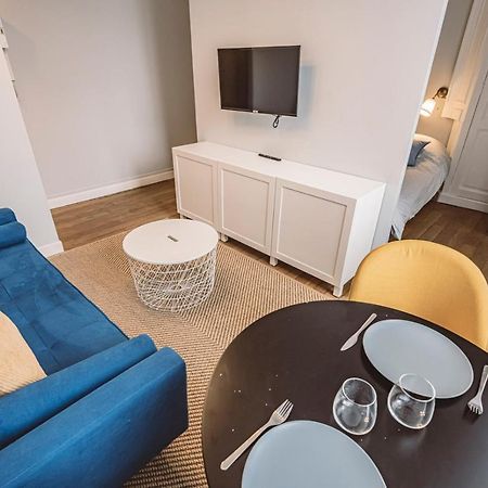 Ferienwohnung Roi Soleil, Face A La Cathedrale - 2G Reims Exterior foto