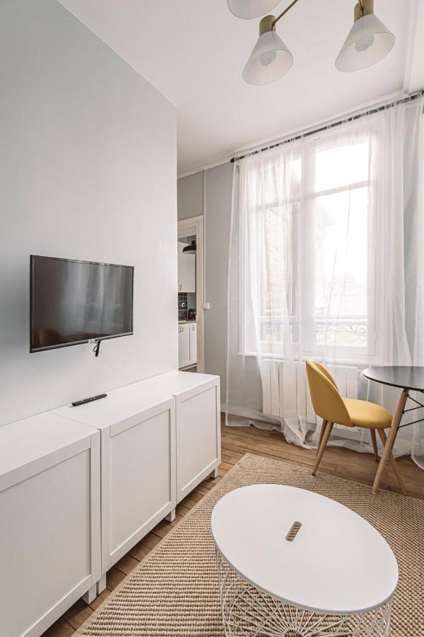 Ferienwohnung Roi Soleil, Face A La Cathedrale - 2G Reims Exterior foto