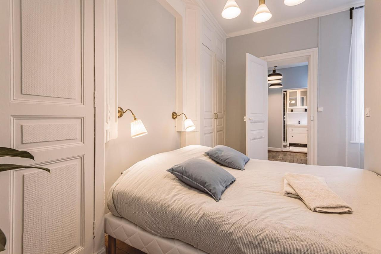 Ferienwohnung Roi Soleil, Face A La Cathedrale - 2G Reims Exterior foto