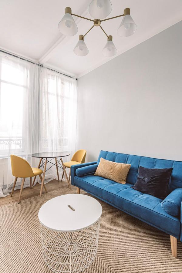 Ferienwohnung Roi Soleil, Face A La Cathedrale - 2G Reims Exterior foto