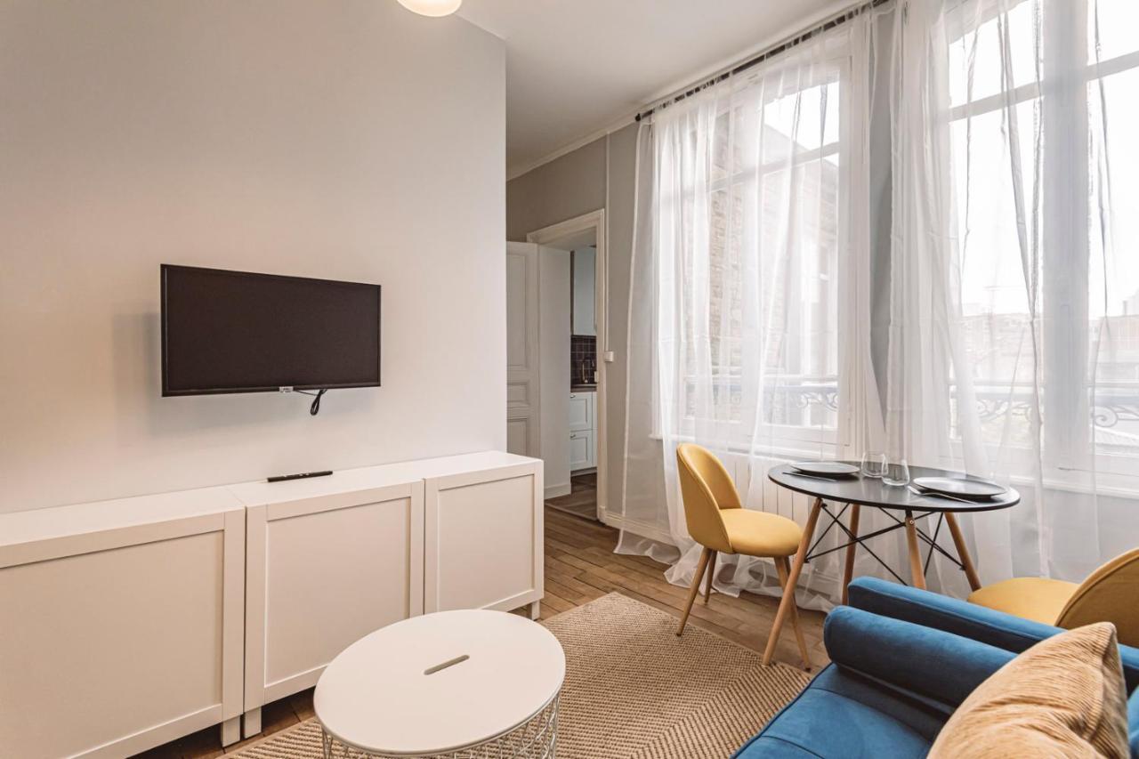 Ferienwohnung Roi Soleil, Face A La Cathedrale - 2G Reims Exterior foto