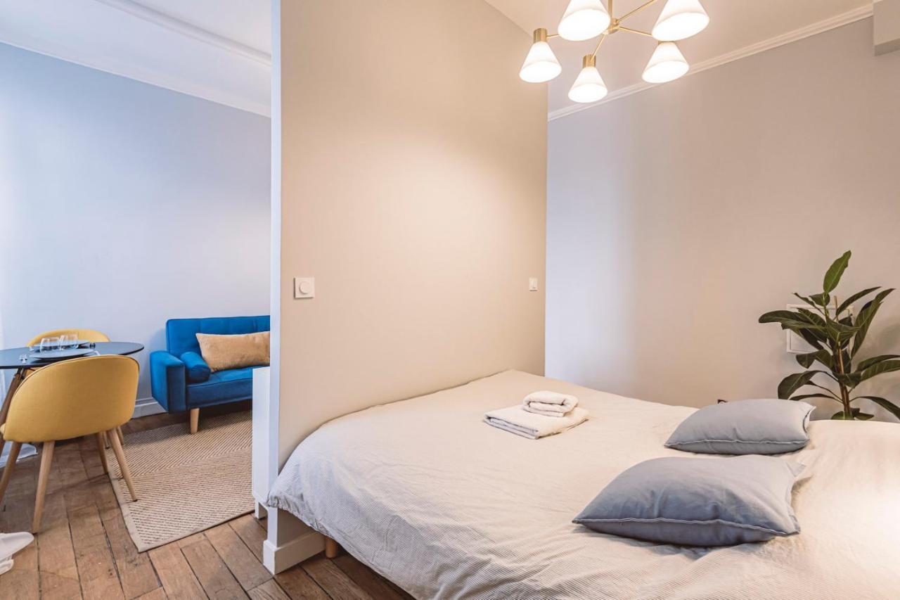 Ferienwohnung Roi Soleil, Face A La Cathedrale - 2G Reims Exterior foto
